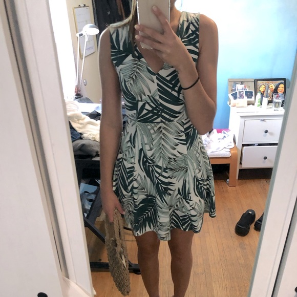 H&M Tropical Dress - Picture 3 of 7